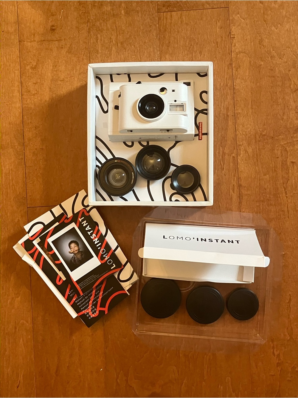 Lomo'Instant White Instant Film Camera with Lens Kit